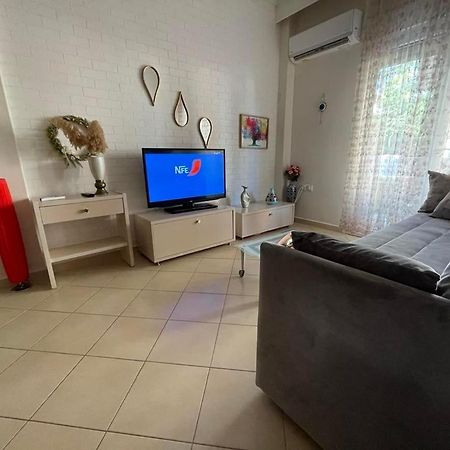 Brick Apartment Néa Péramos Εξωτερικό φωτογραφία