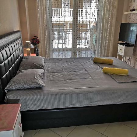 Brick Apartment Néa Péramos Εξωτερικό φωτογραφία