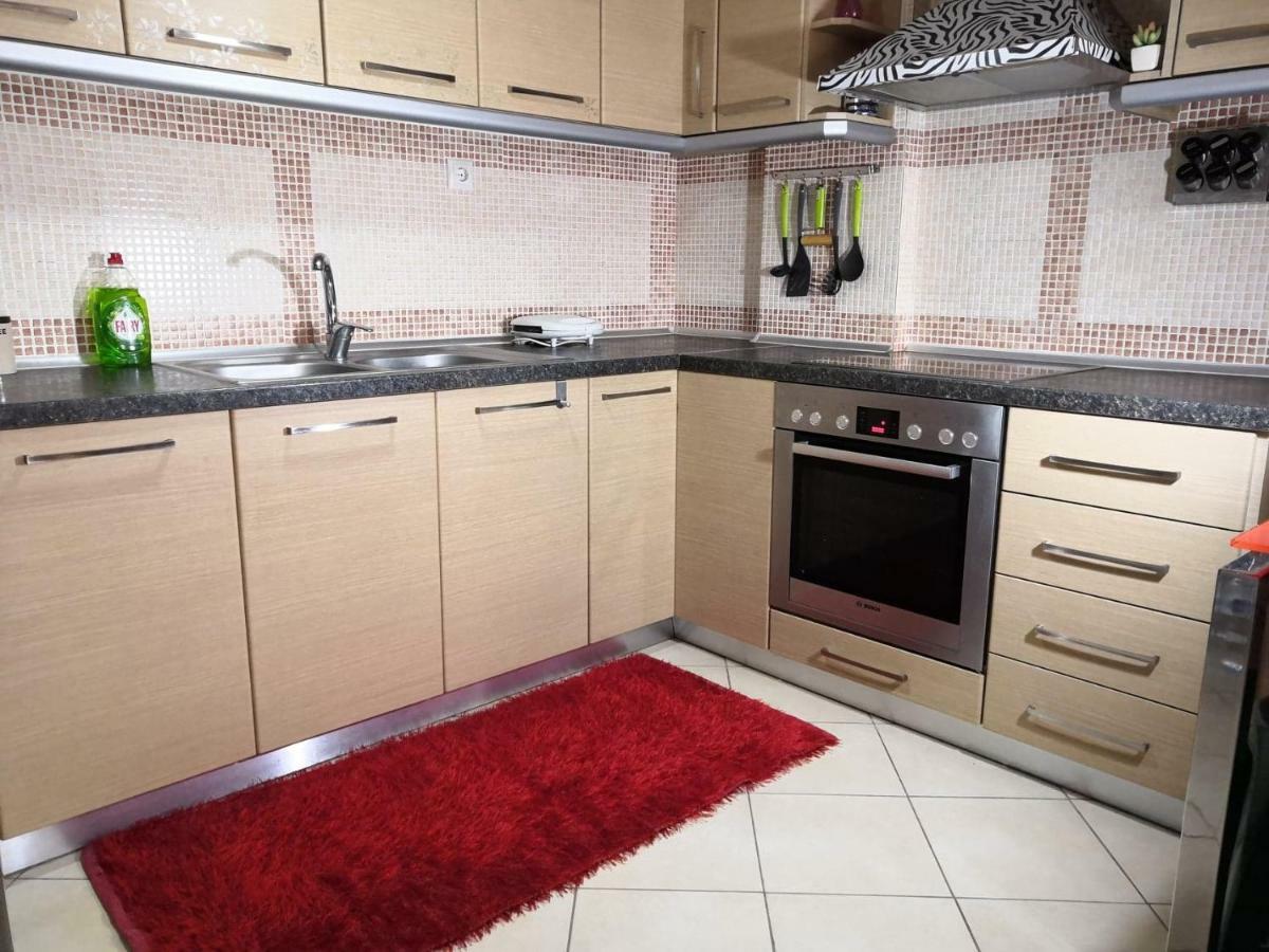 Brick Apartment Néa Péramos Εξωτερικό φωτογραφία